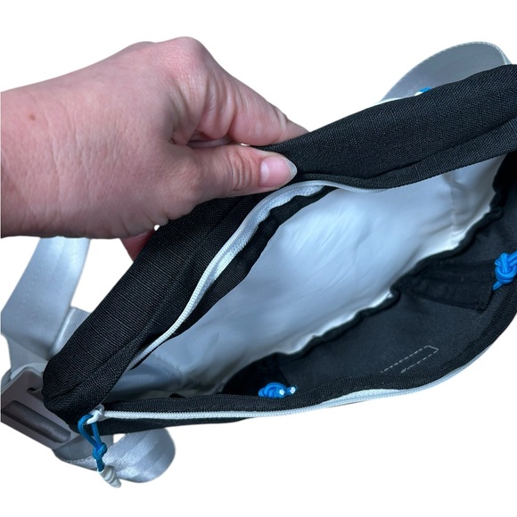 Hoka Black Waist Bag Fanny pack - Picture 5 of 5